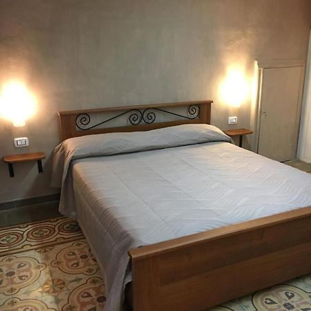 Casa Cortes Hotel Grottaglie Buitenkant foto